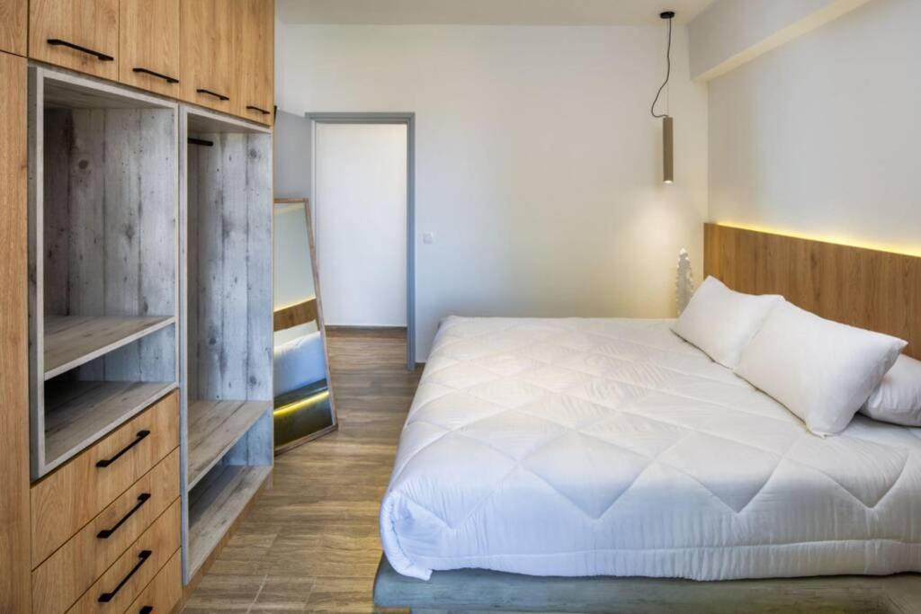 Christianna & George Luxury Hot Tub Apartment Φηρά Εξωτερικό φωτογραφία