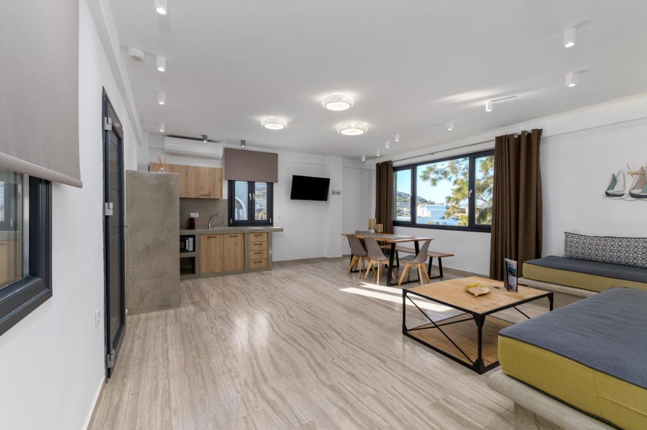 Christianna & George Luxury Hot Tub Apartment Φηρά Εξωτερικό φωτογραφία