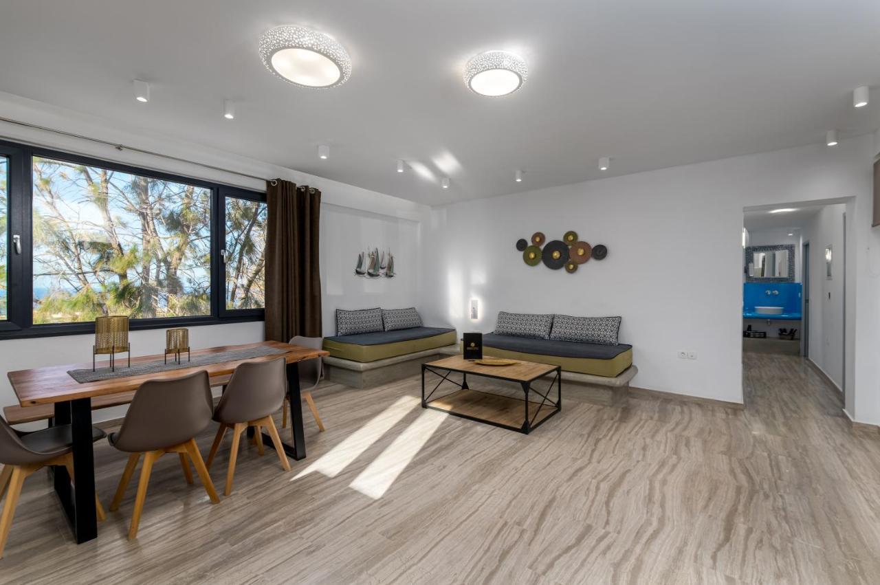 Christianna & George Luxury Hot Tub Apartment Φηρά Εξωτερικό φωτογραφία
