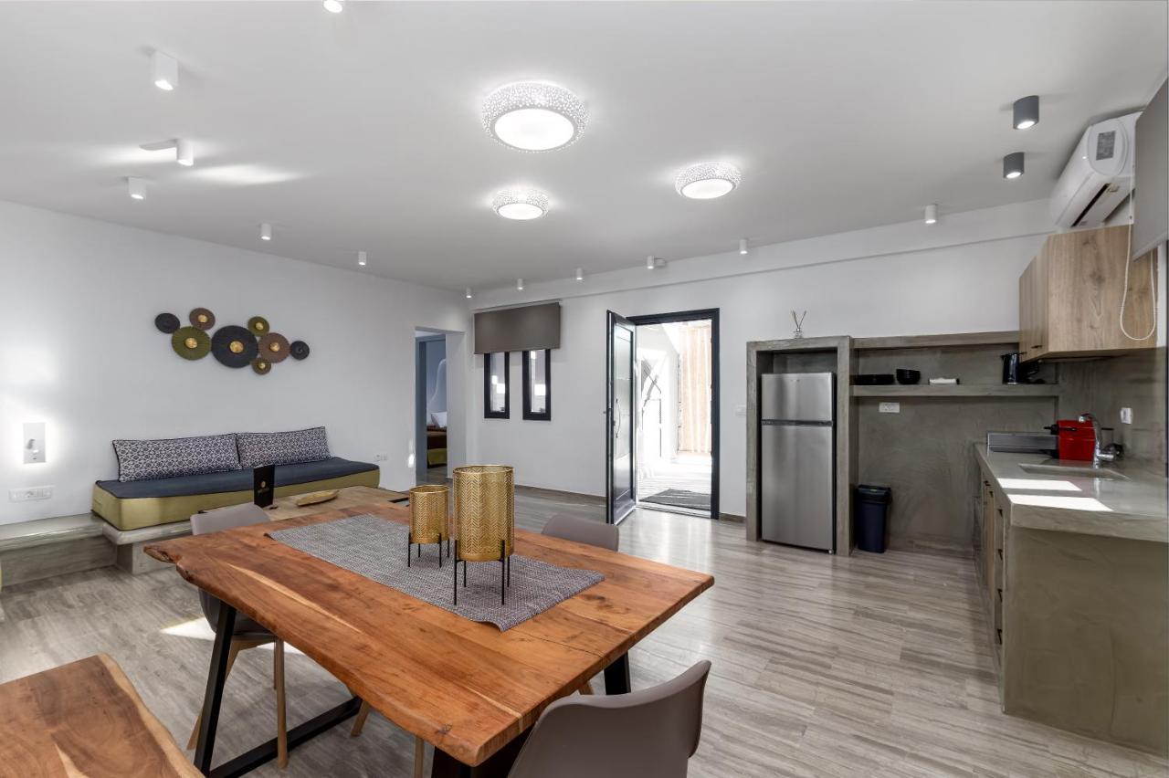 Christianna & George Luxury Hot Tub Apartment Φηρά Εξωτερικό φωτογραφία