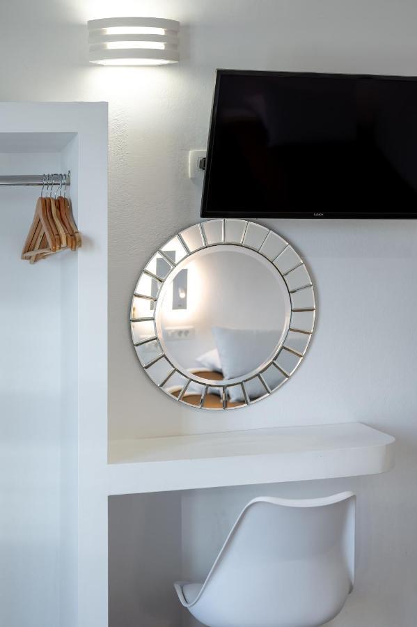 Christianna & George Luxury Hot Tub Apartment Φηρά Εξωτερικό φωτογραφία