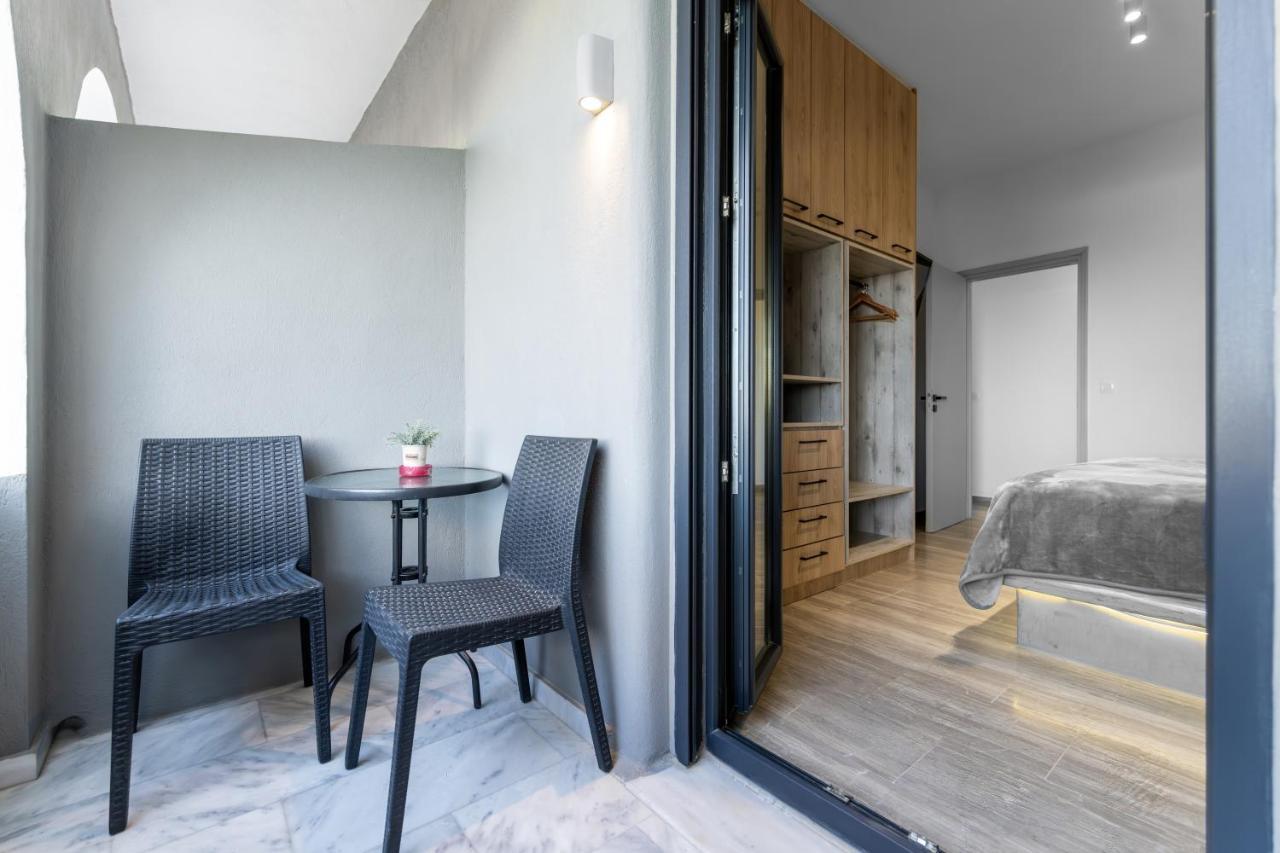 Christianna & George Luxury Hot Tub Apartment Φηρά Εξωτερικό φωτογραφία